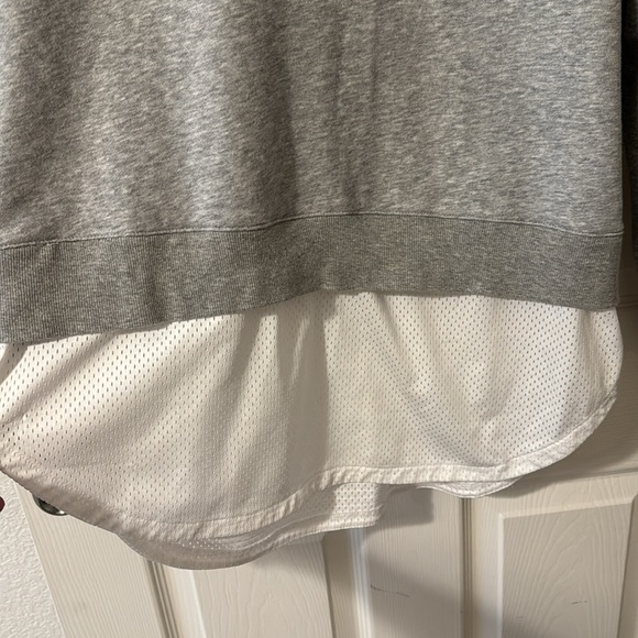 Adidas Women's Athletics Layer Sweatshirt Medium Grey Heather medium - Picture 4 of 7